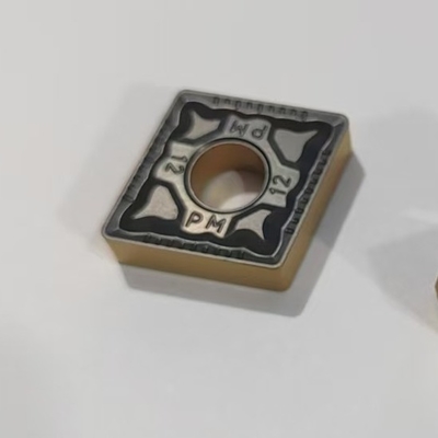 89.5HRA硬さ 鋳鉄の空白と金材料のためのカービッド挿入
